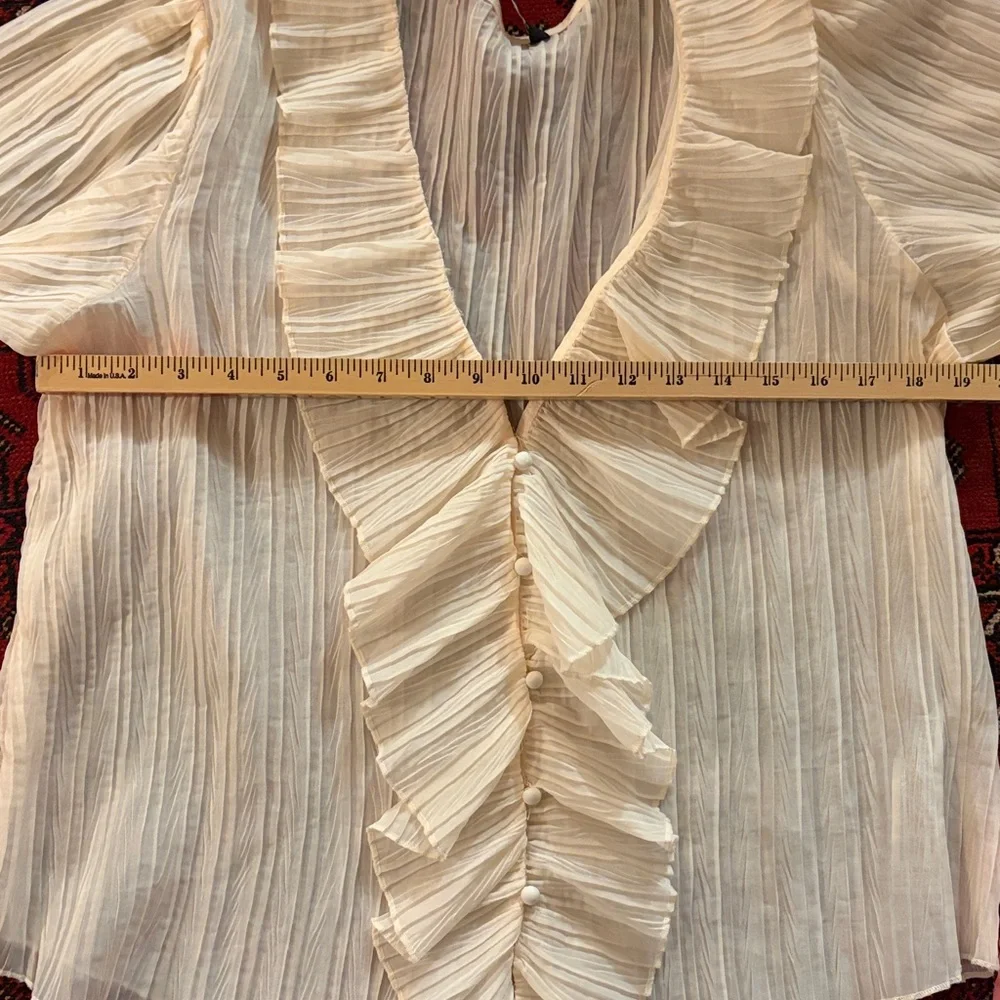 Like-new Zara Cream Ruffle Pleated Crinkle Puff Sleeve Blouse
